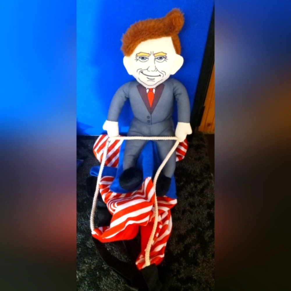 Trump pets Presidential Suit Costume Plush Doll ride on vintage new condition